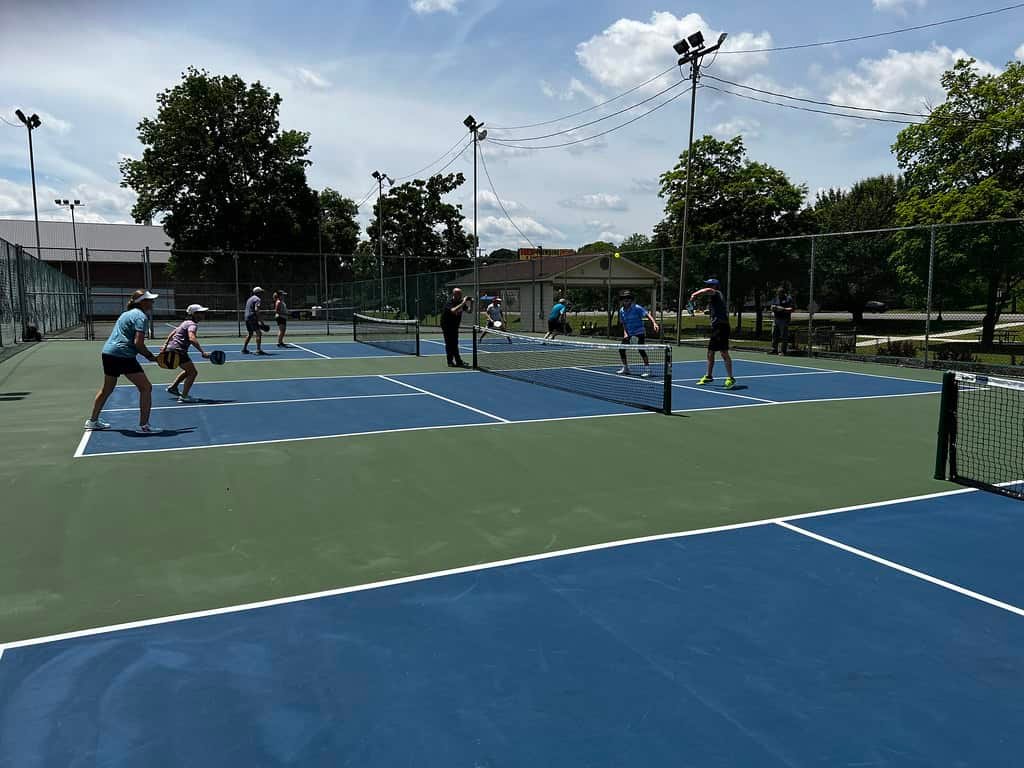 how-do-you-find-a-pickleball-group